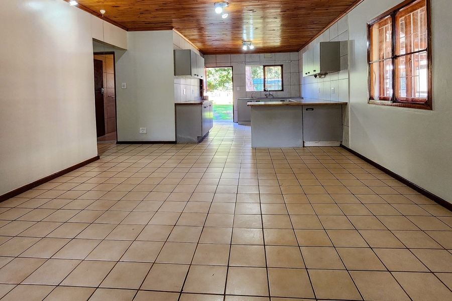 To Let 3 Bedroom Property for Rent in Brenton On Lake Western Cape